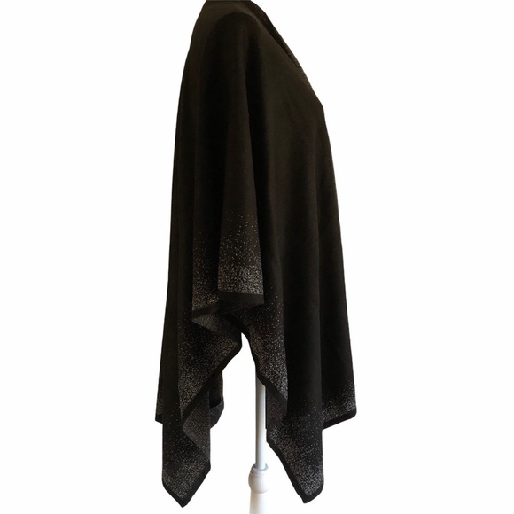 Calvin Klein Cape Black & Silver Metallic Knit One Size - Picture 6 of 15